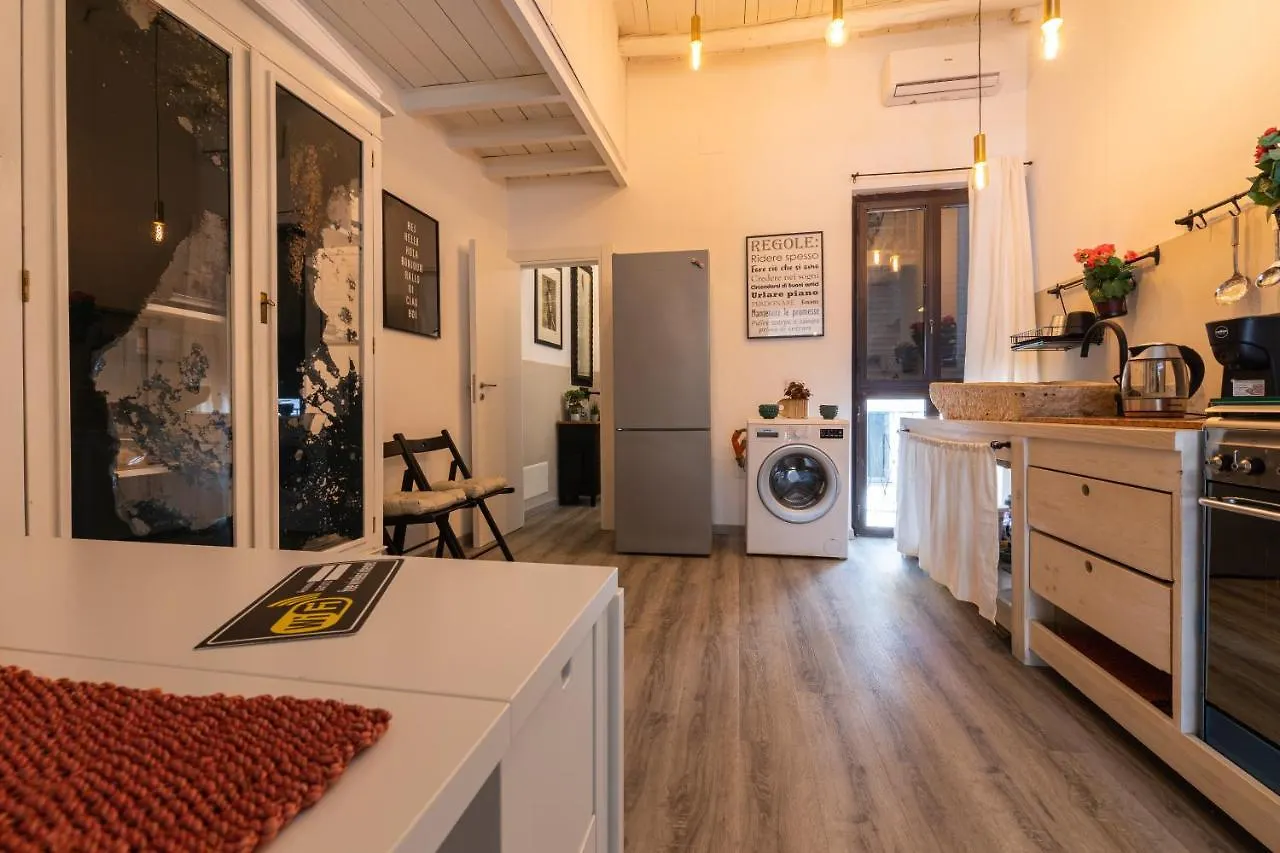 Elly Holiday House Palermo Italy