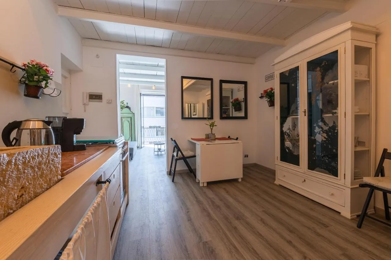 Elly Holiday House Palermo Holiday home