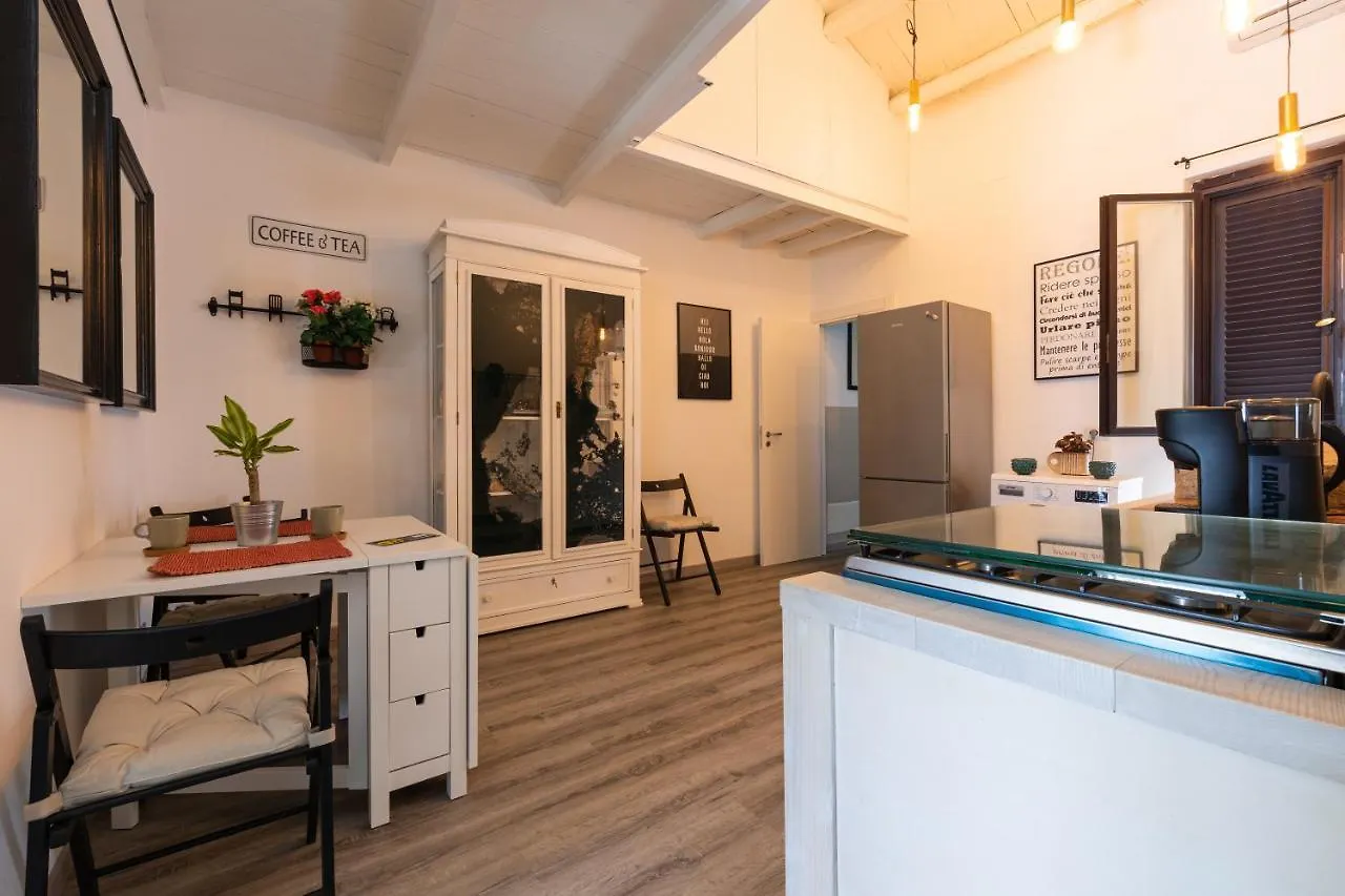 Elly Holiday House Palermo 0*,  Italy